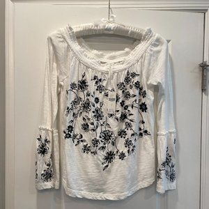 Anthropologie White Boho Top/Shirt with Black Floral Appliquéd Size Small